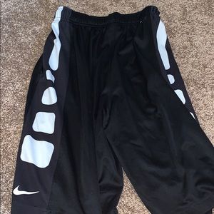 Boys Nike Elite Athletic Shorts (Youth)